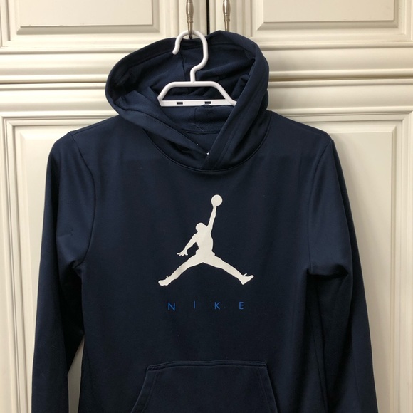 Nike Drifit youth pullover hoodie - Picture 2 of 8